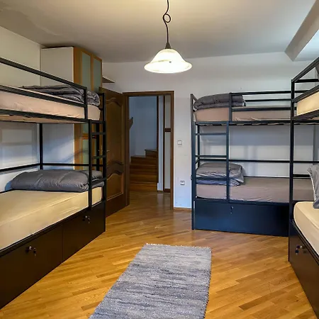 ホステル My Mother's House スコピエ