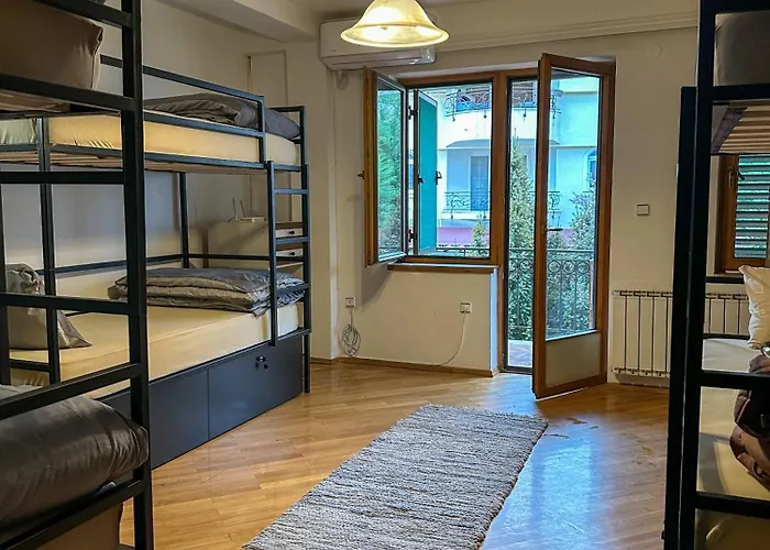 ホステル My Mother's House *